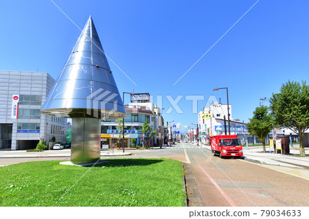 In the summer of 2020, the scenery from the train window from Nozoki Station on the Ou Line to Shinjo Station In the summer of 2020, the scenery from the train window from Nozoki Station on the Ou Line to Shinjo Station 79034633