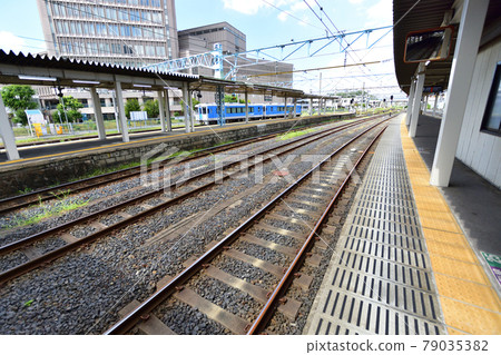 2020年夏天,山形線新莊站與赤湯站之間的電車窗外風景 2020年夏天,山形線新莊站與赤湯站之間的電車窗外風景 79035382