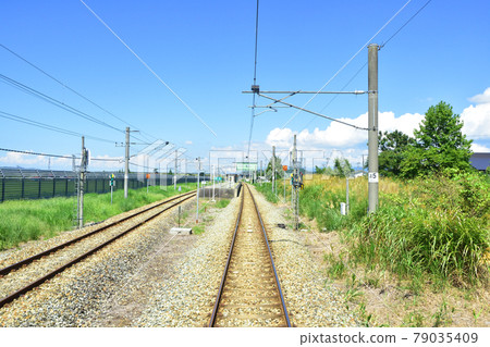 In the summer of 2020, the scenery of the train window and the scenery of the station between Shinjo Station and Akayu Station on the Yamagata Line 79035409