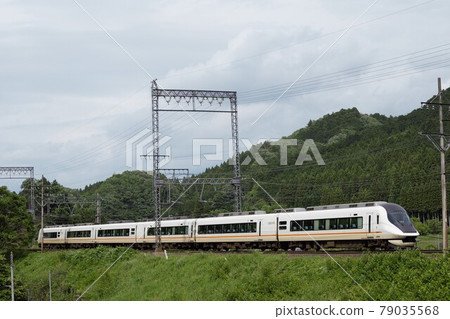 近鐵21020系列飛馳於宇田路 79035568
