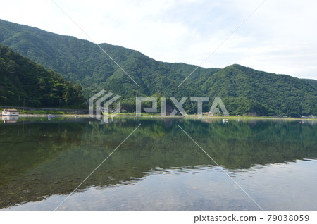 西湖(湖西湖野營區/南木郡郡富士河口湖町) 西湖(湖西湖野營區/南木郡郡富士河口湖町) 79038059