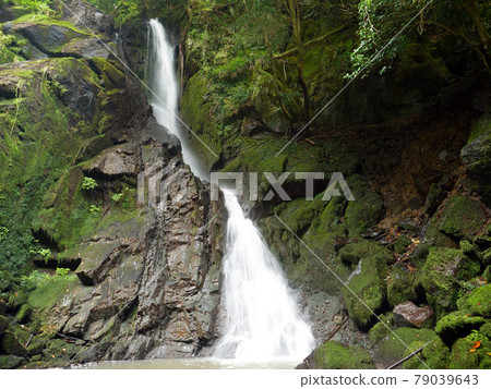 阿布町 Ubuka 的女人瀑布 79039643