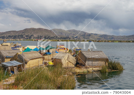 Uros Uros 79043004