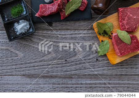Meat cooking tableware Beef cooking image material 79044044