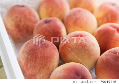 搶購桃子圖片 79045116