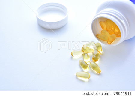Supplements Health-oriented health image Supplements Health-oriented health image 79045911