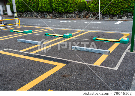 住宅區投幣式停車場 79046162