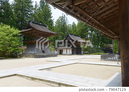 Koyasan Kongobuji Temple Bell Tower and Main Gate Koya Town, Wakayama Prefecture Koyasan Kongobuji Temple Bell Tower and Main Gate Koya Town, Wakayama Prefecture 79047129