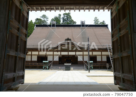 Koyasan Kongobuji Temple, overlooking the main shrine from the main gate, Koya Town, Wakayama Prefecture Koyasan Kongobuji Temple, overlooking the main shrine from the main gate, Koya Town, Wakayama Prefecture 79047750