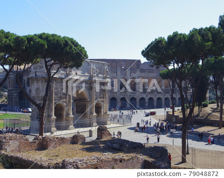 World Heritage Italy Rome Constantine the Great Triumphal Arch and Colosseum 79048872