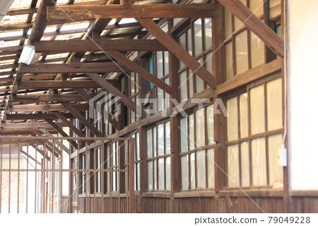岡山縣玉野市的一座古老而美麗的建築 岡山縣玉野市的一座古老而美麗的建築 79049228