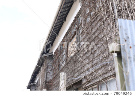 岡山縣玉野市的一座古老而美麗的建築 岡山縣玉野市的一座古老而美麗的建築 79049246