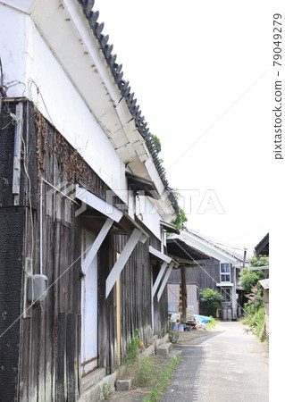 岡山縣玉野市的一座古老而美麗的建築 岡山縣玉野市的一座古老而美麗的建築 79049279