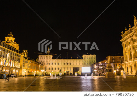 Piazza Castello in Turin at night, Italy Piazza Castello in Turin at night, Italy 79050750