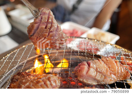 Kuroge Wagyu beef with beef tongue 79050899