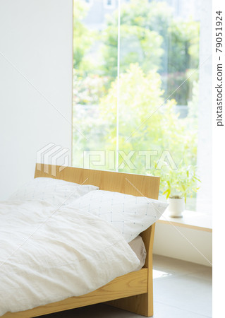bedroom bedroom 79051924