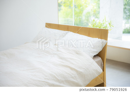 bedroom bedroom 79051926