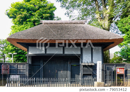 春天的早晨，世田谷代官屋敷正門（重要文化財產） 79053412