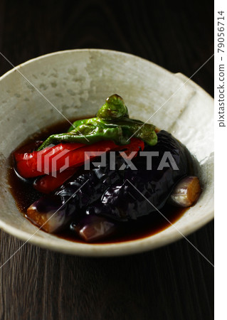 Deep fried summer vegetables 79056714