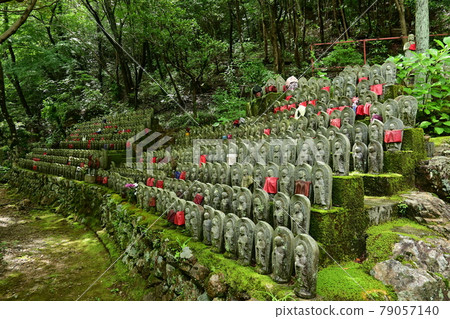 Jizo and the early summer sky 79057140