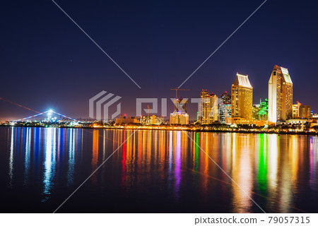 Downtown San Diego seen from Coronado island at night 79057315