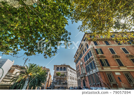 Buildings in Lungotevere Marzio in Rome 79057894