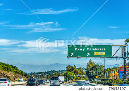 Parkway Calabasas exit sign on 101 freewa 79058197