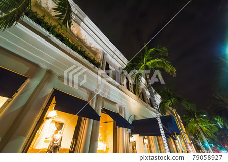 Elegant building in Rodeo Drive 79058927