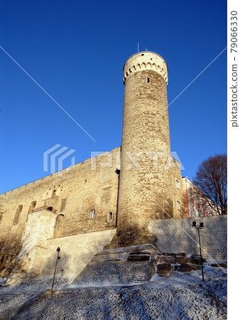 Pikk Hermann (Tall Hermann Tower) is a tower that forms part of the fortifications of Tallinn in Estonia. It forms part of the city wall surrounding Tallinn old town. In winter with snow. 79066330