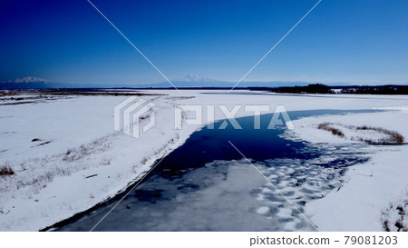 Abashiri's winter lake 79081203