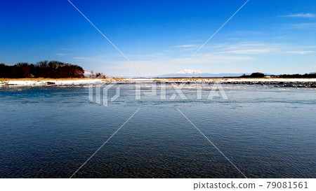 網走的冬季湖和斜里山 網走的冬季湖和斜里山 79081561