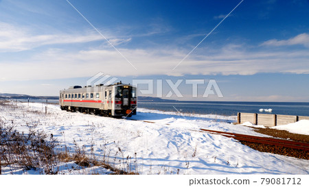 Sea of Okhotsk and Semmo Line in winter Sea of Okhotsk and Semmo Line in winter 79081712