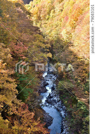 Autumn Urabandai Nakatsugawa Valley 79083101