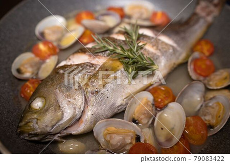 咕嚕聲和蛤蜊 aqua pazza ver2 咕嚕聲和蛤蜊 aqua pazza ver2 79083422