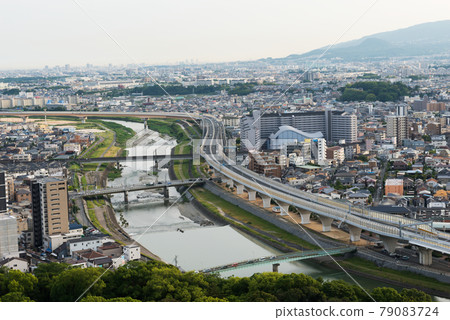 從書博台看 79083724