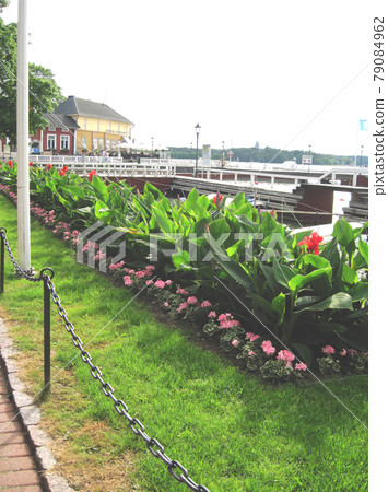 Flowerbed in Naantali, Finland 79084962