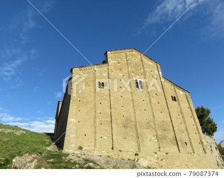 Ancient church 79087374