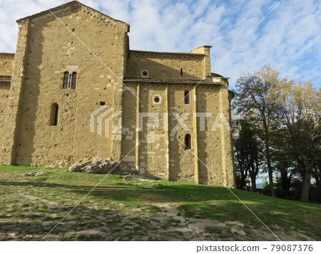 Ancient church 79087376