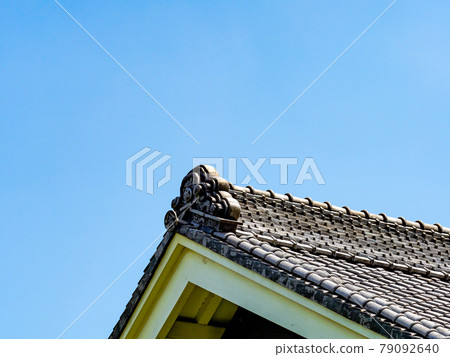 Blue sky and roof tile 79092640