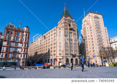 《Shanghai》 Western-style building in Shanghai, the morning of the Bund 79095049