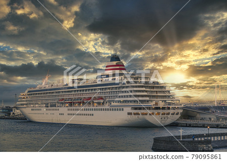 [Asuka II Yokohama Port Osanbashi International Passenger Ship Terminal Sky Synthesis] 79095861