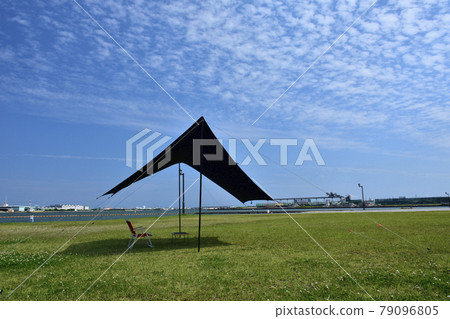 Camp image solo tarp and chair Camp image solo tarp and chair 79096805