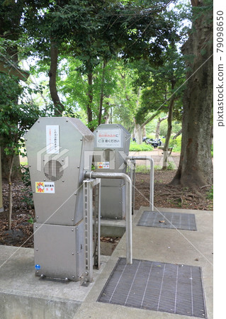 Manhole toilet that is useful in the event of a disaster Disaster prevention equipment 79098650