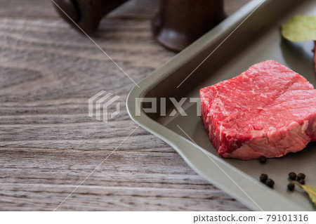 國產牛肉特寫餐具烹飪準備圖像素材 國產牛肉特寫餐具烹飪準備圖像素材 79101316