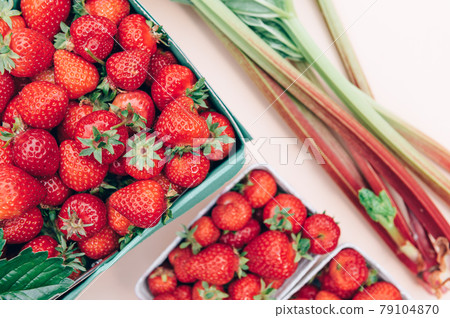 Macro of Fresh strawberries 79104870