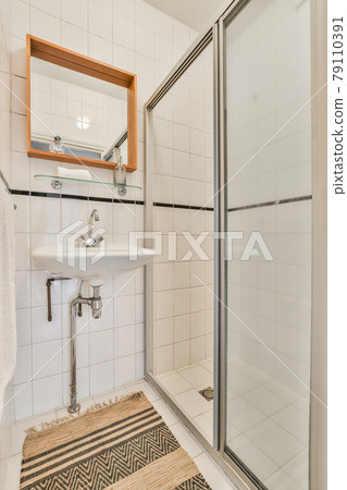 Elegant bathroom design Elegant bathroom design 79110391