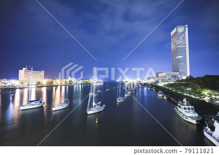 Night view of Toki Messe and Shinano River seen from Ryutoo Bridge [Niigata Prefecture] 79111821