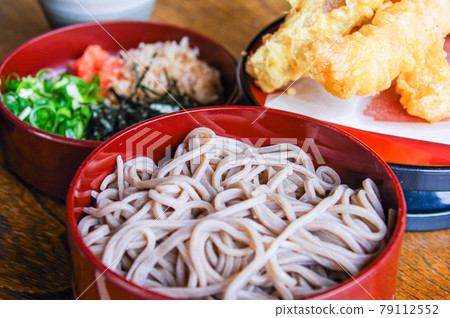 分配蕎麥麵 79112552