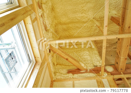 Spray insulation on the ceiling and perimeter of new homes 79117778