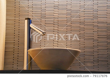 Toilet handwasher and automatic faucet 79117876